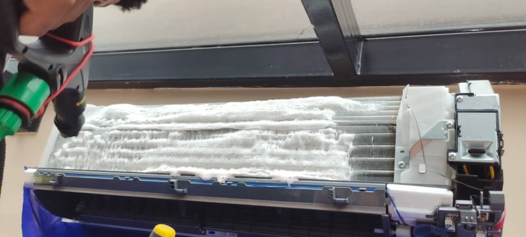 Aircond chemical cleaning and maintenance